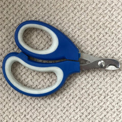 Small Scissor Style Nail Clippers Chihuahua Small Dogs Blue With Large Finger Holes - My Chi and Me